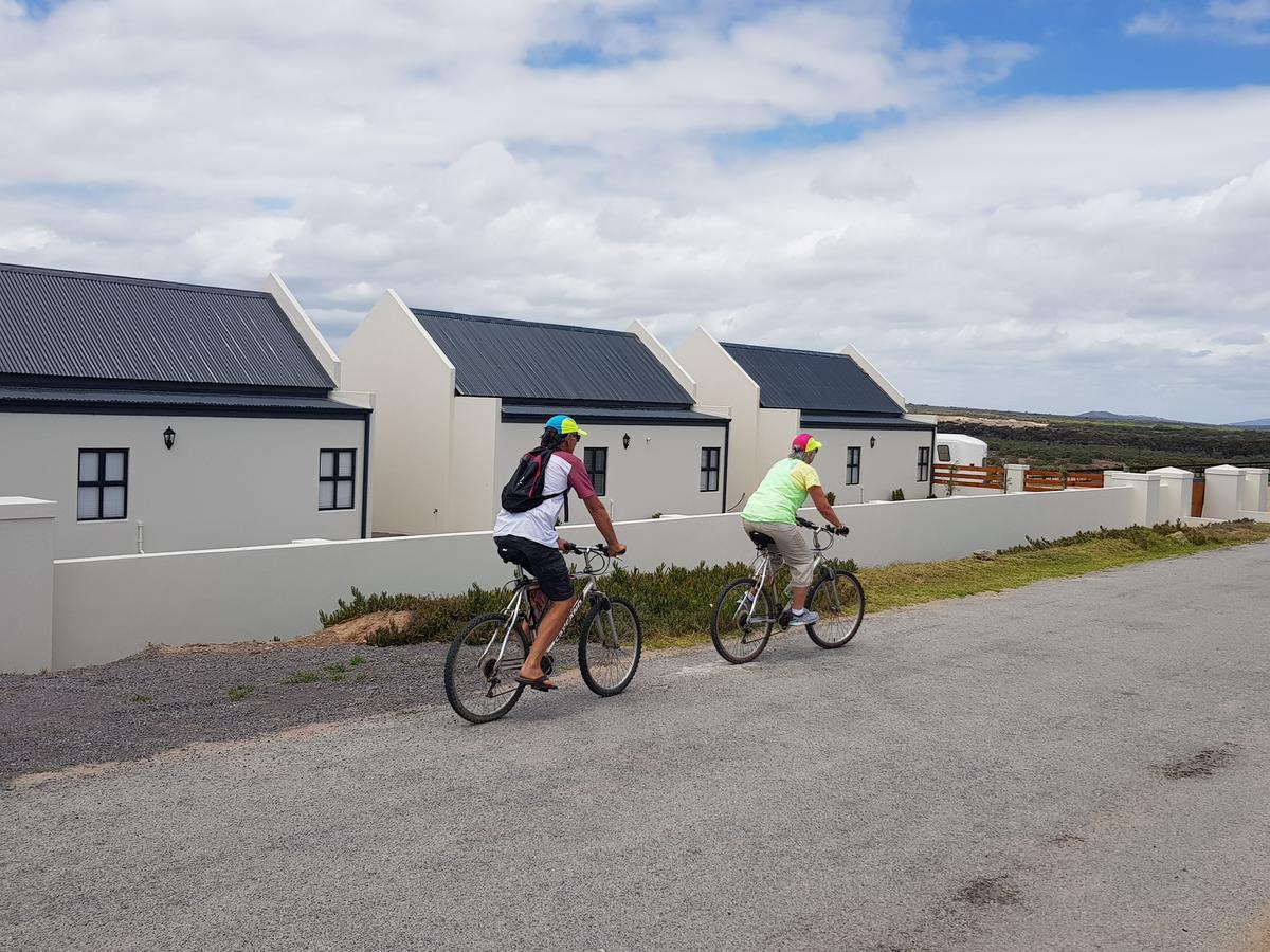 Three Feathers Cottages Langebaan Exterior photo